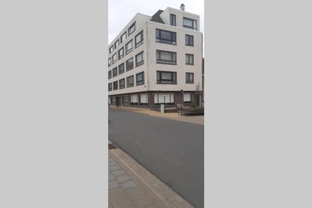 Oostende Studio Voor 2 Of 3 Pers Met Zeezicht Екстериор снимка
