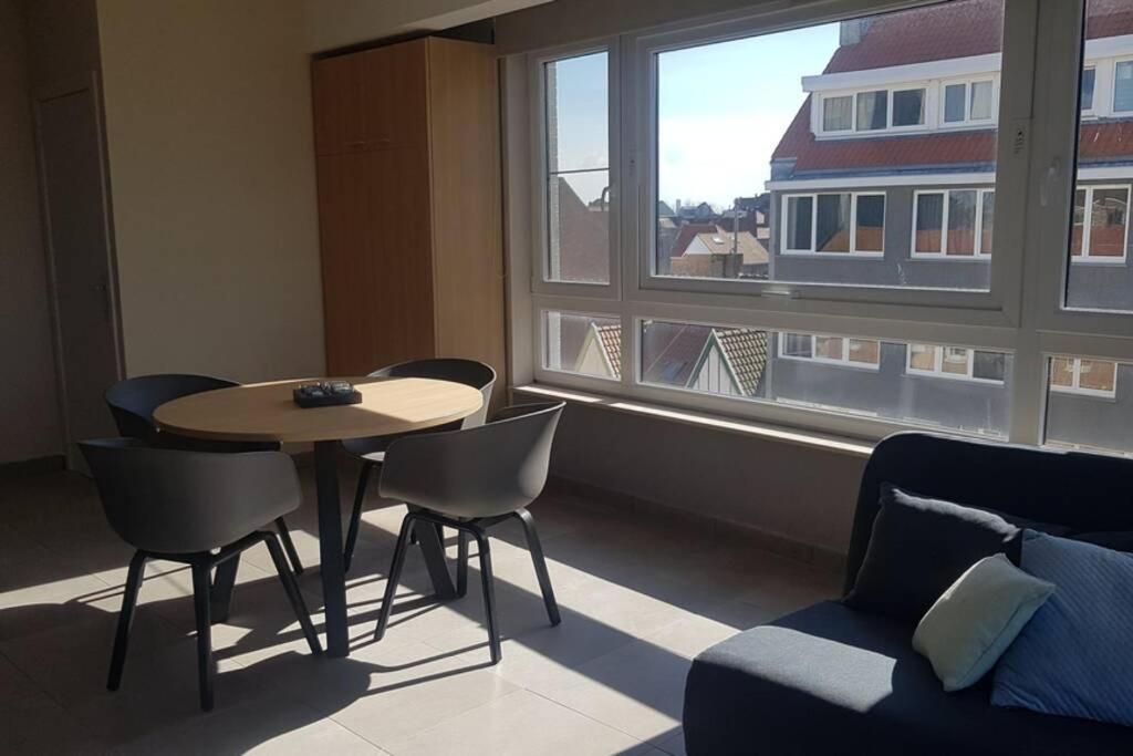 Oostende Studio Voor 2 Of 3 Pers Met Zeezicht Екстериор снимка
